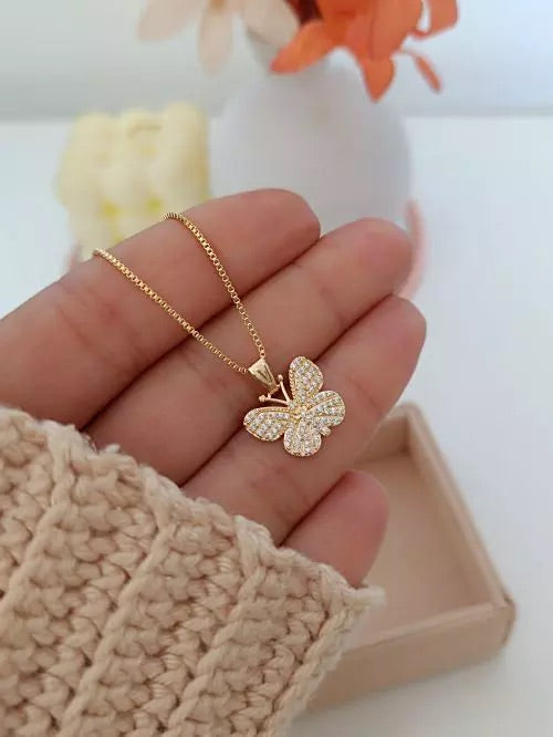 Colar borboleta banho ouro
